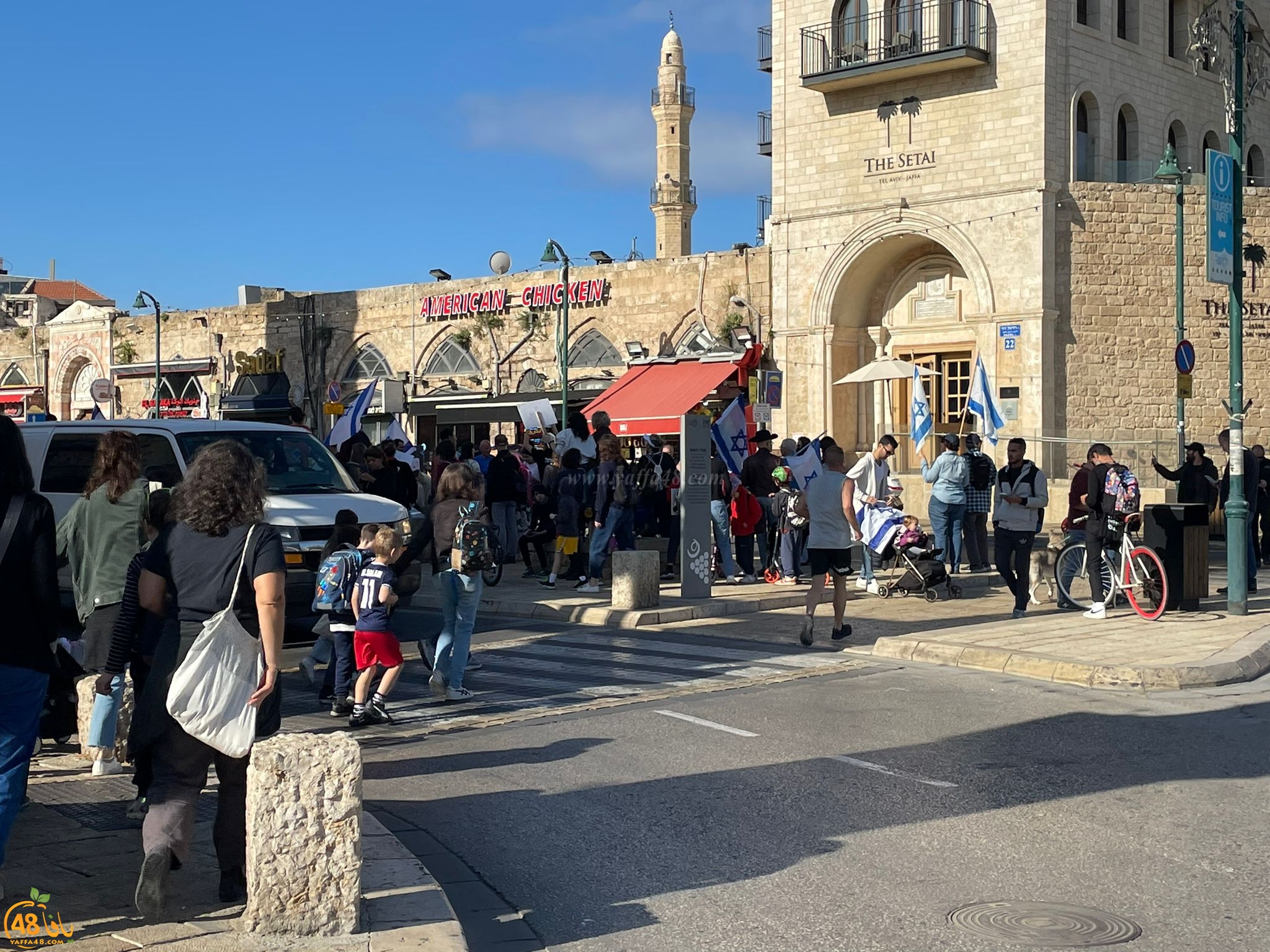  يافا: ازمة مرورية اثر تظاهرة حاشدة في منطقة دوار الساعة